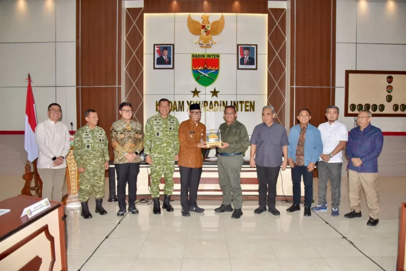 Inovasi digital Kodam II/Sriwijaya (Korem 043/Gatam) melalui aplikasi pemantau lahan 10 hektare dan sistem digitalisasi peternakan dukung ketahanan pangan lampung. (Foto: ist)