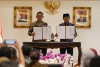 Penandatanganan MoU strategis antara Kementerian Kehutanan dan Kementerian Kebudayaan untuk memperkuat pengakuan hutan adat.(Foto: ist)