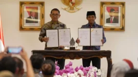 Penandatanganan MoU strategis antara Kementerian Kehutanan dan Kementerian Kebudayaan untuk memperkuat pengakuan hutan adat.(Foto: ist)