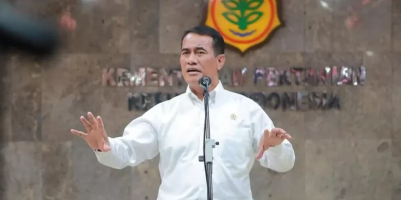 Menteri Pertanian (Mentan) Andi Amran Sulaiman membakar semangat generasi muda untuk terjun ke sawah. (foto: ist)