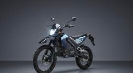 Video viral di media sosial mengklaim puluhan ribu motor listrik Emmo JVX GT berlogo Badan Gizi Nasional (BGN) siap didistribusikan. (Foto: ist)