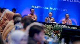 Sekretaris Daerah Provinsi Lampung Marindo Kurniawan saat menjadi keynote speaker dalam Diseminasi Laporan Perekonomian Provinsi (LPP) Semester I 2026 yang digelar Bank Indonesia di Marriott Resort Pesawaran. (Foto: ist)
