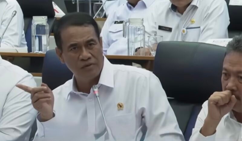 Mentan Amran sebut pihaknya sedang mengimplementasikan program pompanisasi secara masif untuk meningkatkan Indeks Pertanaman (IP), juga efisiensi anggaran perjalanan dinas untuk subsidi pupuk, dan penggunaan data tunggal BPS. (Foto: ist) 