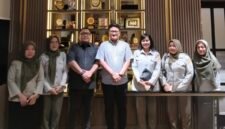 Ahmad Giri Akbar, Ketua DPRD Lampung (tengah) bersama PPL Provinsi Lampung. (Foto: Kitani)